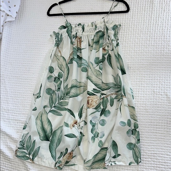 H&M Leaf Print A-Line Skirt - Green and Cream - Picture 2 of 12